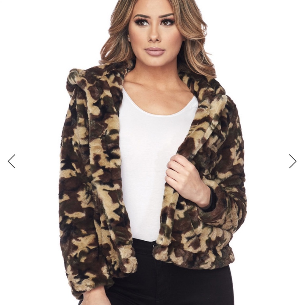 Army Print - Faux Fur Hooded Bomber Jacket